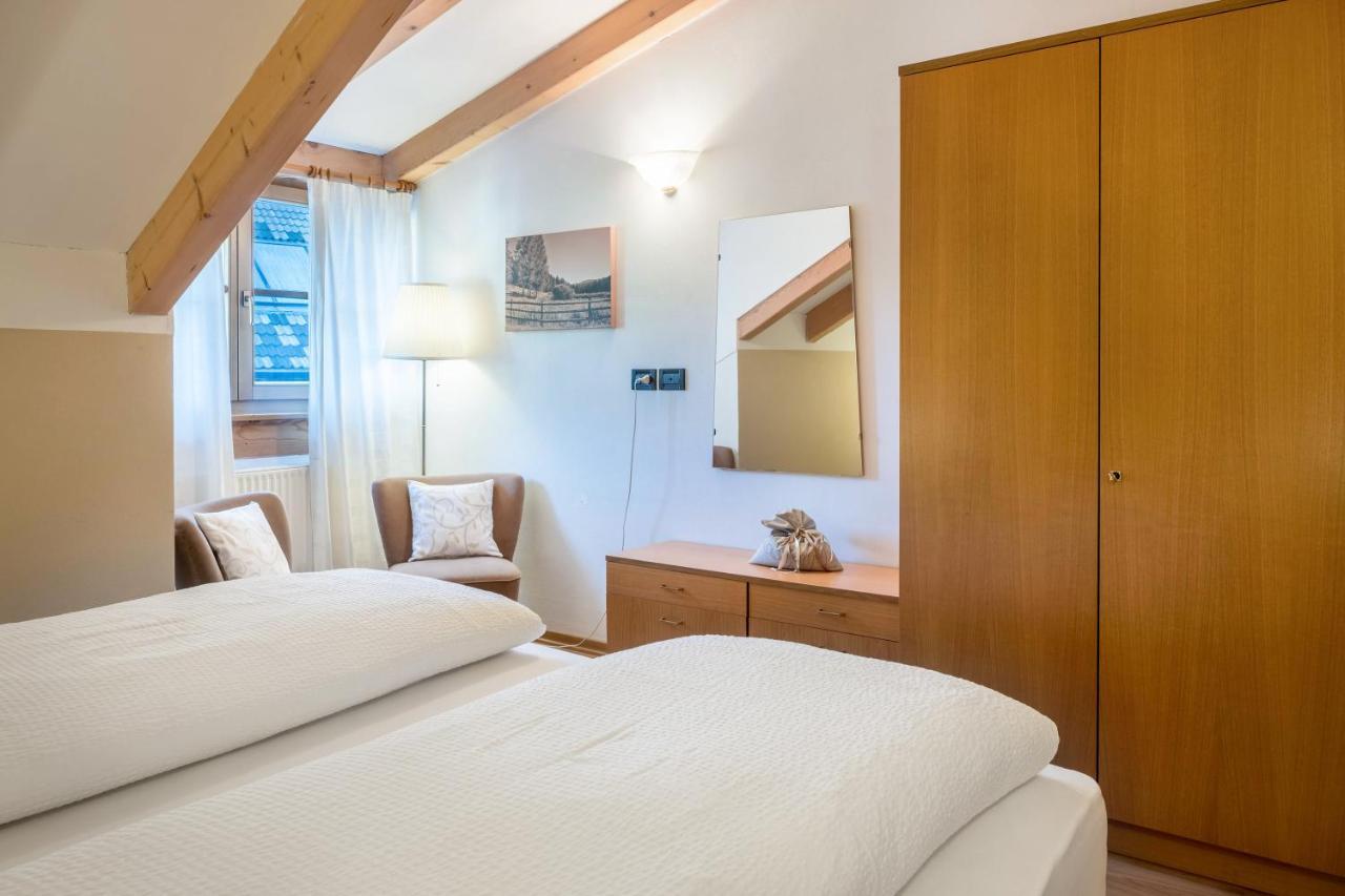 Lotschenhof Apt Tulpe โตรเดนา ภายนอก รูปภาพ