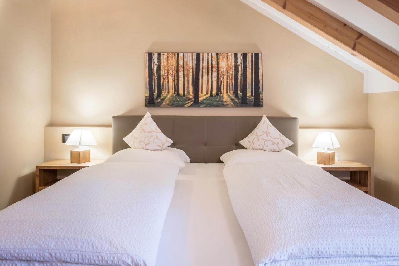Lotschenhof Apt Tulpe โตรเดนา ภายนอก รูปภาพ